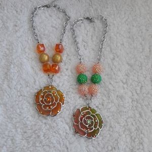 Set of two flower necklaces